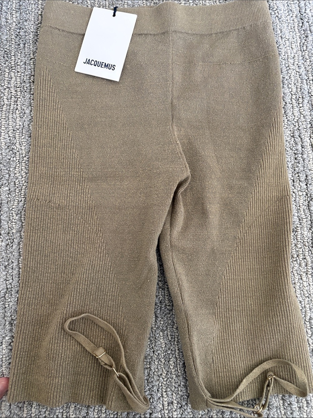 Jacquemus $305 NWT Le Short Sierra Khaki ribbed knit stirrup shorts